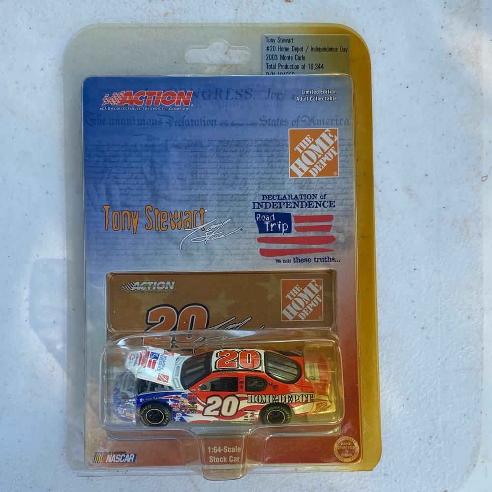 Tony Stewart #20 1:64 scale die-cast car